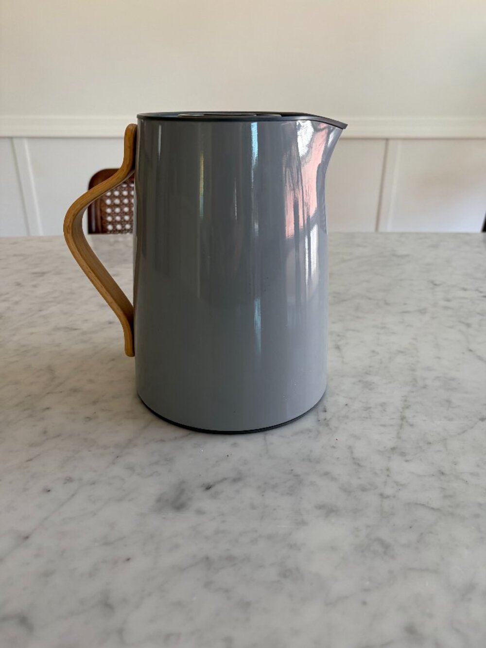 stelton emma vaccum teapot in grey